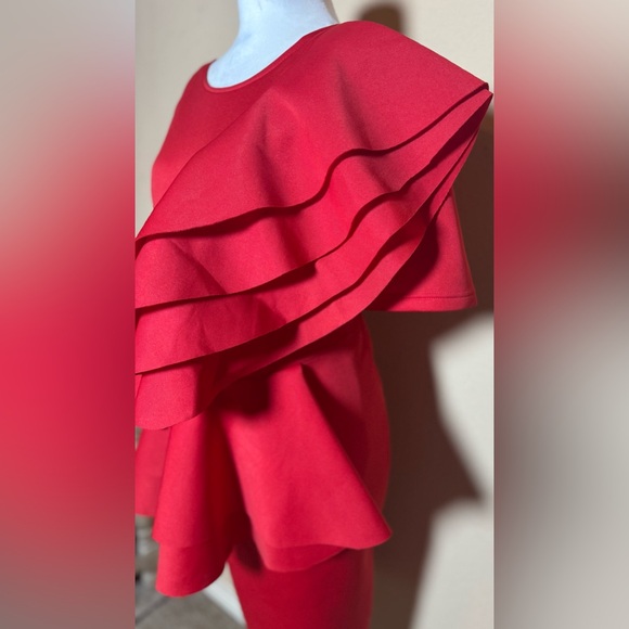 Chic Asymmetrical Red Ruffle Dress - Picture 3 of 7